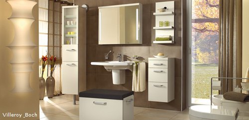 Die Kollektion Lifetime von Villeroy & Boch bietet komfortable Regale und Schränke, die zum Teil beleuchtet oder drehbar sind und für Senioren im Bad unproblematisch zu erreichen sind. Die Kollektion Lifetime von Villeroy & Boch bietet komfortable Regale und Schränke, die zum Teil beleuchtet oder drehbar sind und für Senioren im Bad unproblematisch zu erreichen sind.